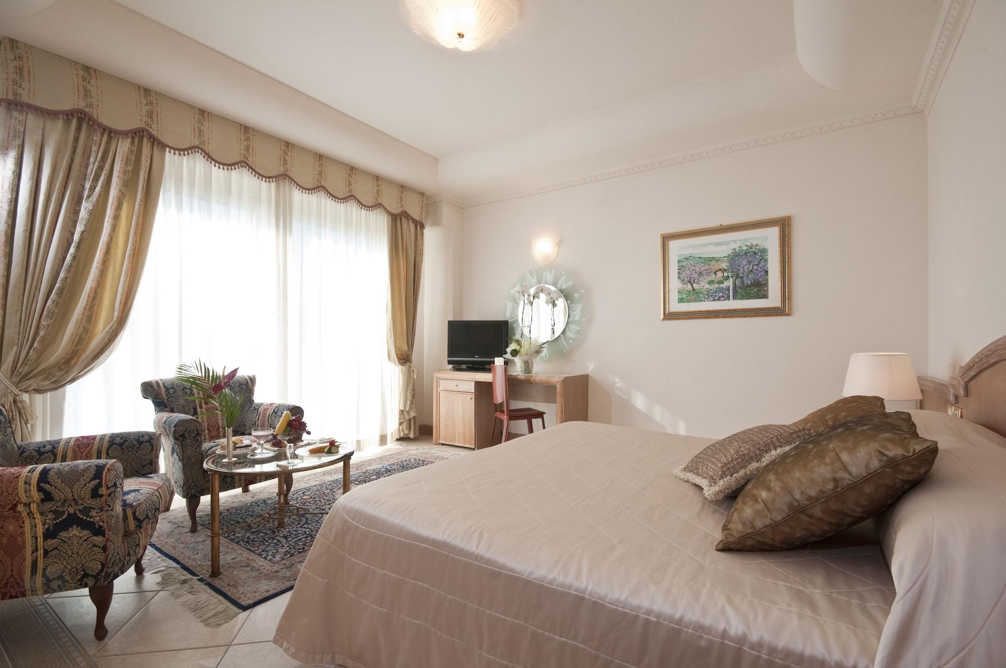 Grand Hotel Gallia Мілано-Маріттіма Екстер'єр фото