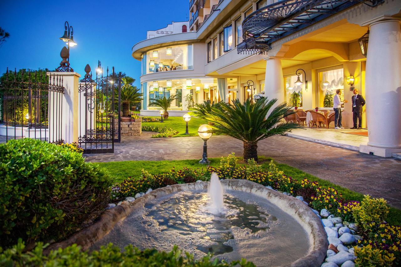 Grand Hotel Gallia Мілано-Маріттіма Екстер'єр фото
